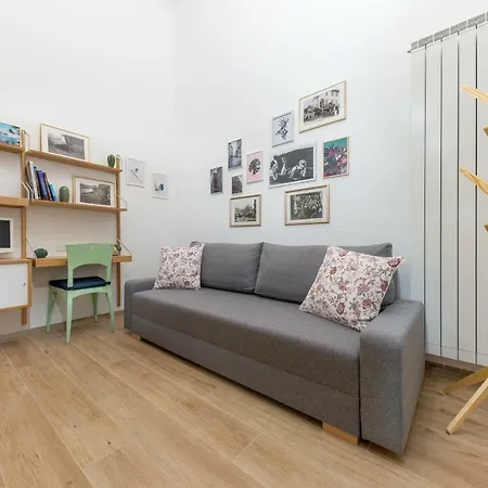 Casa Da Poetica * Milan